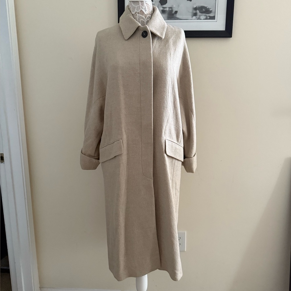 New Zara Wool Oversized Coat Size S, Beige color  org $ 179